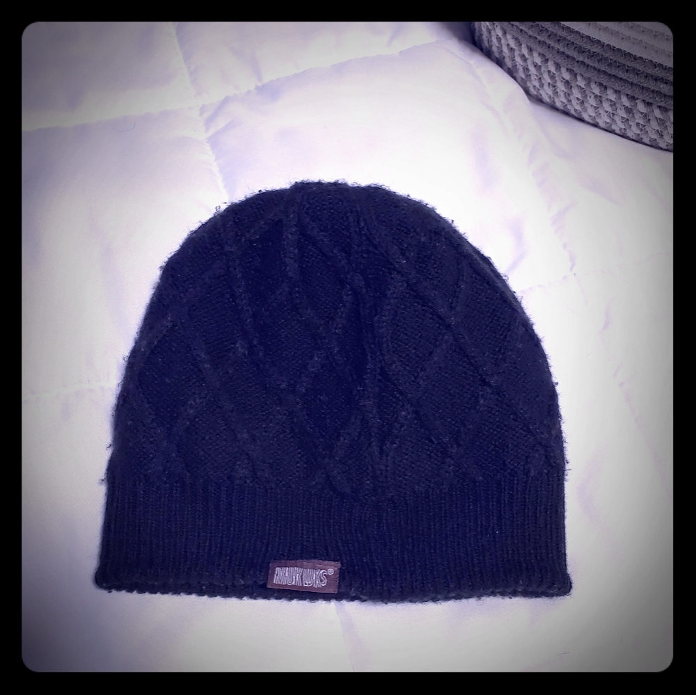Mukluks reversible beanie